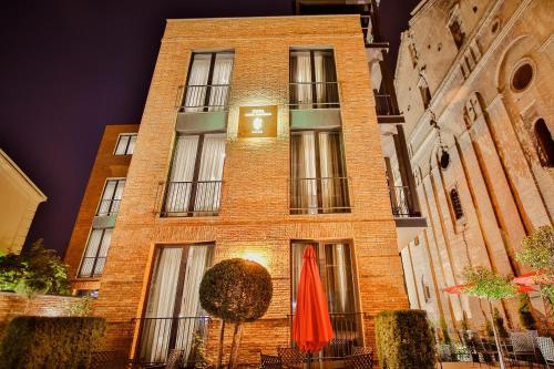 Hotel TUTA - Tap to explore photos