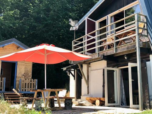 CHARMANT CHALET dans les monts du Forez in Saint-Antheme