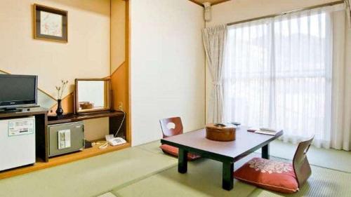 Japanese-Style Room with Shared Bathroom 11㎡ Non-Smoking - South Building