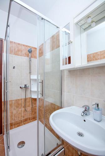 Two-Bedroom Apartment with Terrace image 10