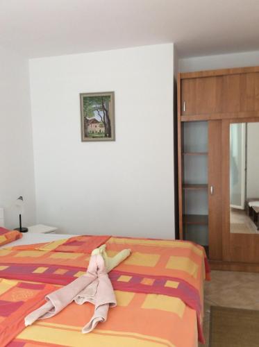 Three-Bedroom Apartment with Terrace and Sea View image 10