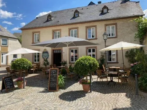 Warsberger Weinhof - Hotel & Weinwirtschaft in Neumagen-Dhron, Deutschland