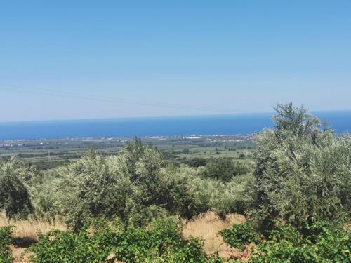 Εφχαριστη βιλα με εσωτερικο τζακι