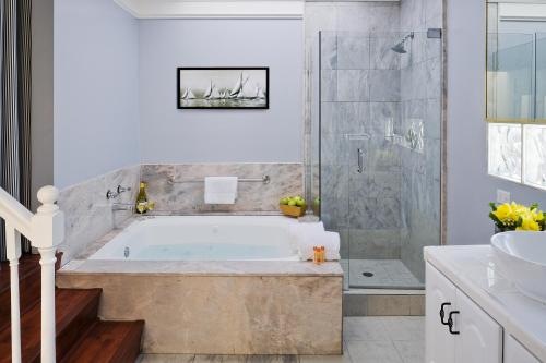 Newport Beach Hotel in Newport Beach, USA