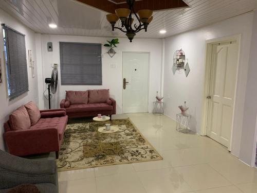 1 Bed House - Sleeps 2 - Pool - Parking - Wifi, Georgetown (zdjęcie 4)