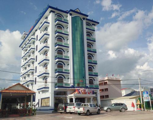 Emerald Bb Battambang Hotel — hotel in Street 207, Battambang KH, 2000