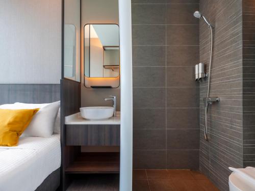 Bathroom, Beverly Hotels Elements in Kallang