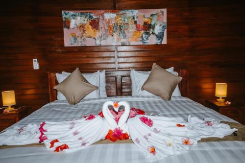 Kurnia Guest House & Spa - Tap to explore photos