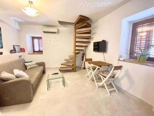 Apartment Center Old Town - 1min to palace 3