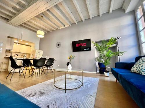 Art of living [Luxury House in Como] in Como