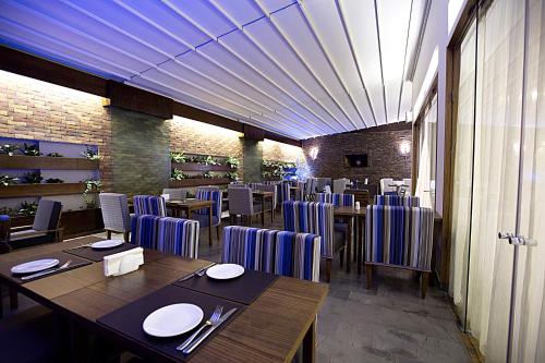 Ресторан, The J Hotel and Spa in Бейрут