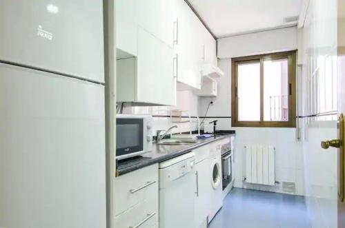 Bright & Spacious- City Center- 2Rooms-2Bathrooms, Madrid (photo 6)