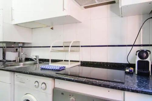 Bright & Spacious- City Center- 2Rooms-2Bathrooms, Madrid (photo 8)