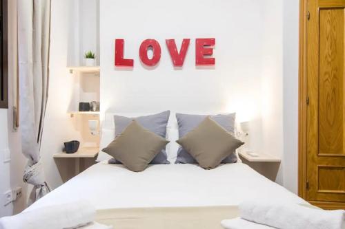 Bright & Spacious- City Center- 2Rooms-2Bathrooms, Madrid (photo 10)