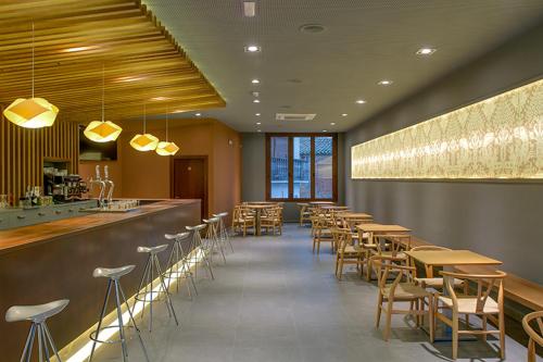 อาหารและเครื่องดื่ม, Enlakruz in โอโรเปซา