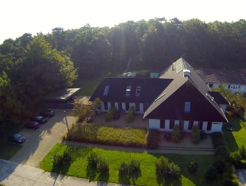 Exterior view, HAUS DOHRMANN - mit direktem Strandzugang,moderne, ruhig gelegene Ferienwohnungen mit Terrasse in Ostseebad Binz