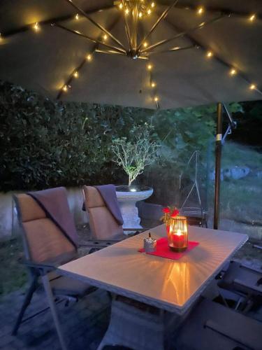 สวน, Ferienwohnung Jasmin in ทรเบน-ทราร์บัค