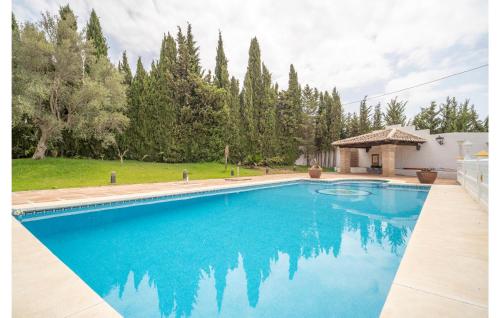 Amazing Home In Las Lagunas De Mijas With Swimming Pool