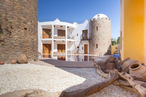Red Rock Apartments - image 3