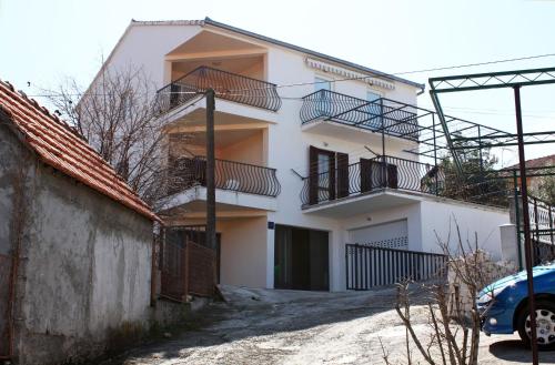 Apartments by the sea Mastrinka Ciovo - 4836 - image 6