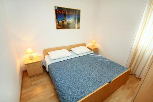 Apartments by the sea Mastrinka Ciovo - 4836 - image 2