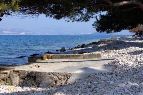 Family friendly seaside apartments Arbanija Ciovo - 5220 - image 3