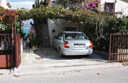 Family friendly seaside apartments Arbanija Ciovo - 5220 - image 14