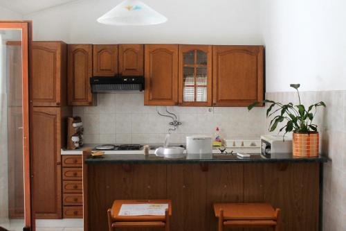 Apartments with a parking space Kastel Stafilic Kastela - 5219 - image 11