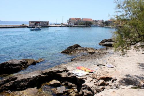 沙灘, Rooms by the sea Sucuraj, Hvar - 6734 in 蘇秋拉