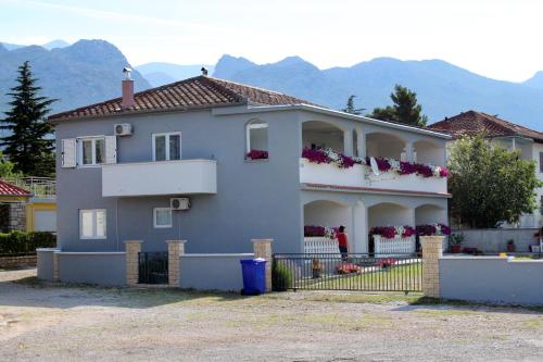 Apartments with parking space Seline, Paklenica - 6603 - Starigrad-Paklenica