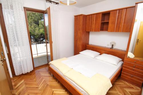 Apartments by the sea Seline Paklenica - 6544 - image 6