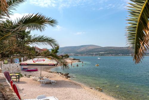 Holiday house with a parking space Mastrinka Ciovo - 7583 - image 10