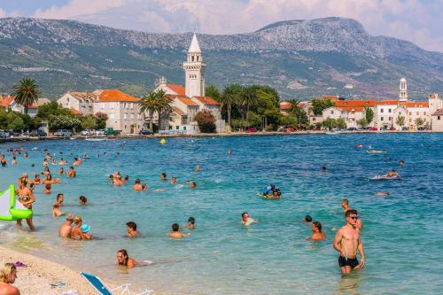 Apartments by the sea Kastel Stafilic Kastela - 10264 - main image