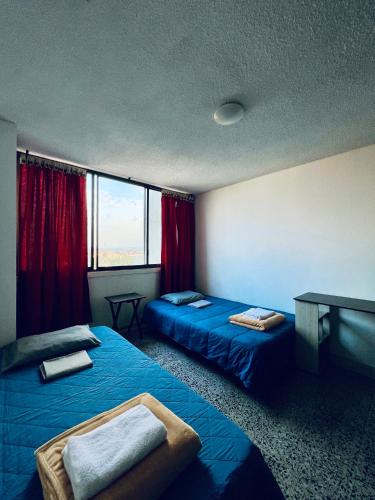 Twin Room with Shared Bathroom image 5