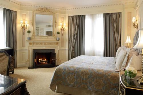 The Lenox Hotel - image 7