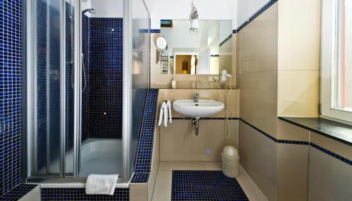 Hotel Monpti - image 4