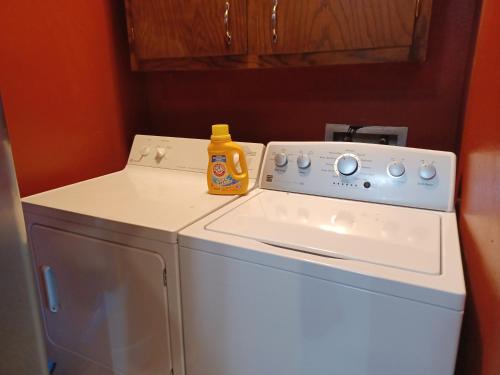 Huge Ruidoso Retreat with Game Room, Pool, 2 Balconies, 2 Kitchens - Sleeps 17! Huge Ruidoso Retreat with Game Room, Pool, 2 Balconies, 2 Kitchens - Sleeps 17!