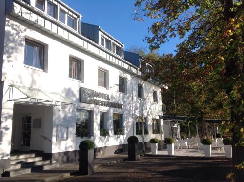 Hotel und Apartment Garni Eurode Live - Accommodation - Herzogenrath
