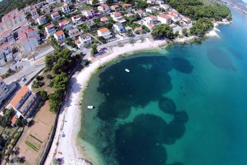 Apartments by the sea Mastrinka Ciovo - 16574 - main image