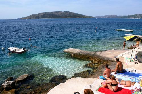  Apartments by the sea Okrug Donji, Ciovo - 17078 in Okrug Donji