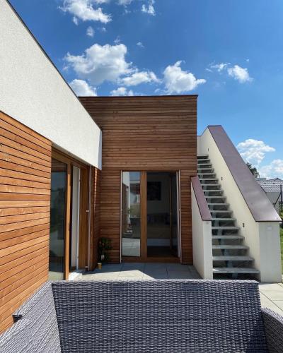 Instalaciones, Prosluněný dům s výhledem na Pálavu (Prosluneny dum s vyhledem na Palavu) in Pasohlavky