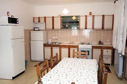 Apartment Drvenik Gornja vala 4890a