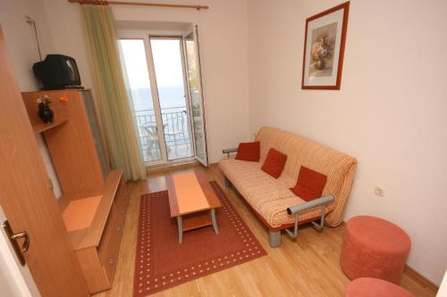 Apartment Podgora 6764b - image 12