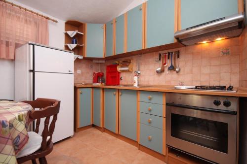 Apartment Starigrad 6585a - image 9