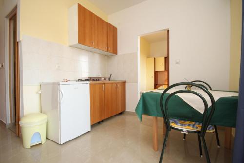 Apartment Starigrad 6587b - image 14