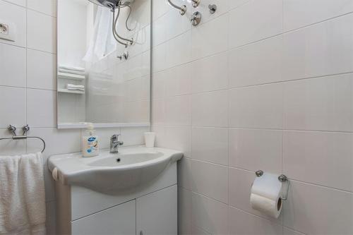 Studio Novigrad 2536b - image 8