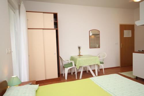 Studio Brela 6907b - image 8