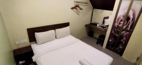 Dream House Hotel – Skudai, CO