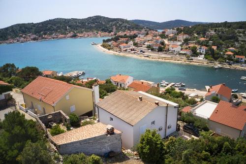  Twin Room Tisno 5128a in Tisno