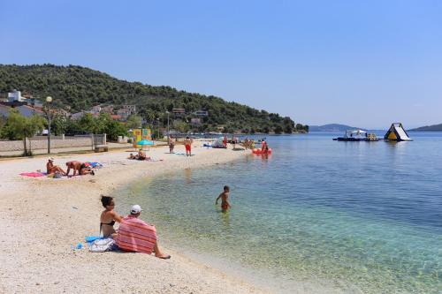 Apartments by the sea Poljica Trogir - 10237 - main image